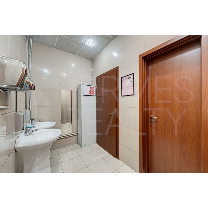 Молодежная улица, 15А - Продажа офисного здания: 3504.40 кв.м.