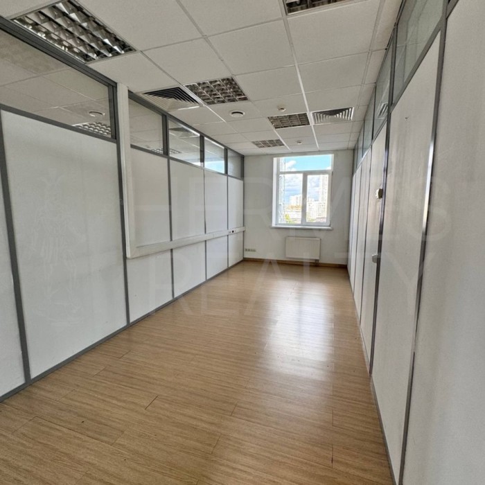 1-й Красносельский переулок, 11 - Аренда здания: 4490.40 кв.м.
