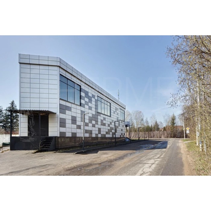 Усадебная  улица, 36 - Продажа здания: 1383.00 кв.м.