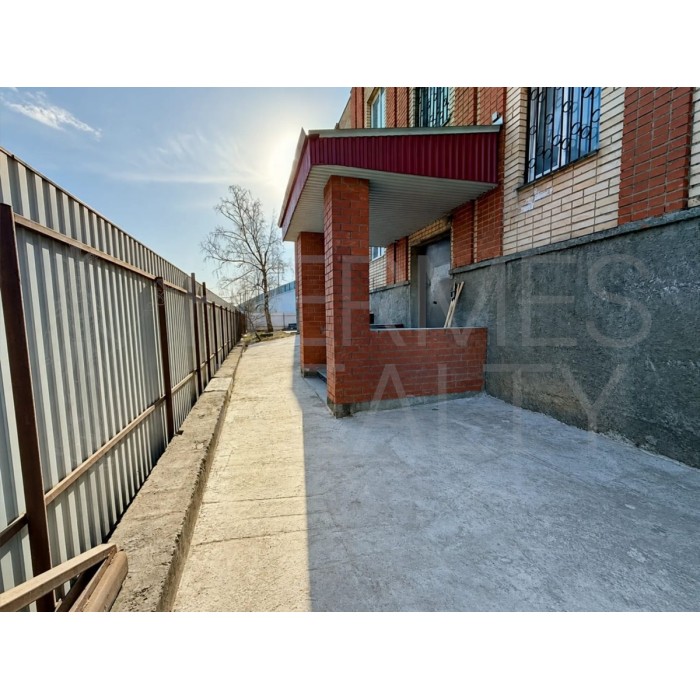 Железнодорожная улица, 2 - Аренда здания: 990.00 кв.м.